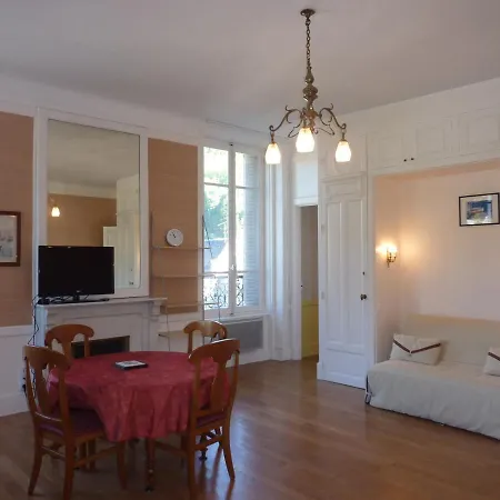 Mont-dore: Beau T2 Centre 5 Pers, Lumineux Avec Wifi - Fr-1-608-134 Apartment